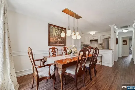22 Eakens Court Mahwah NJ 07430
