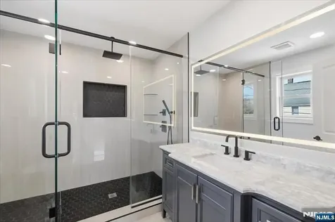 34 Zazzetti Street Waldwick NJ 07463