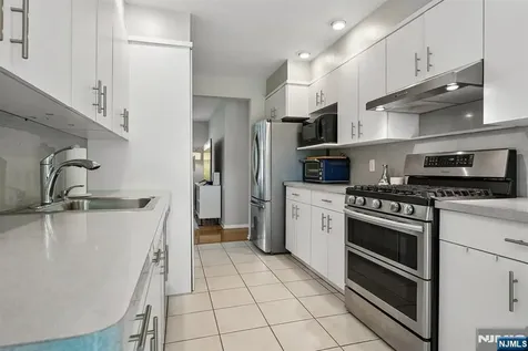 17 Tyndall Road South Brunswick NJ 08824