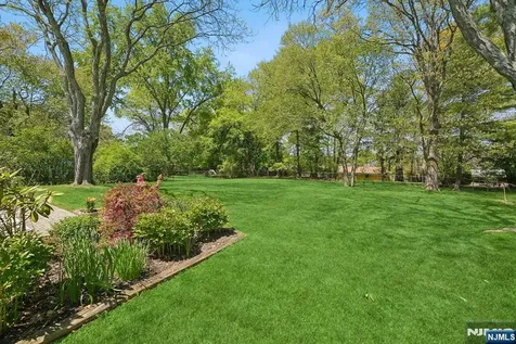17 Tyndall Road South Brunswick NJ 08824