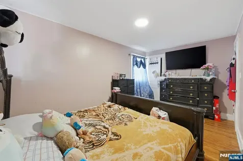 130 Carolina Avenue Newark NJ 07106