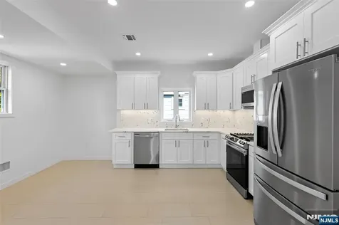 80 Union Place Ridgefield Park NJ 07660