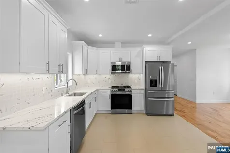 80 Union Place Ridgefield Park NJ 07660
