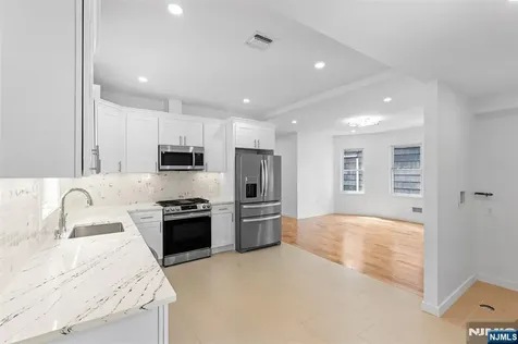 80 Union Place Ridgefield Park NJ 07660