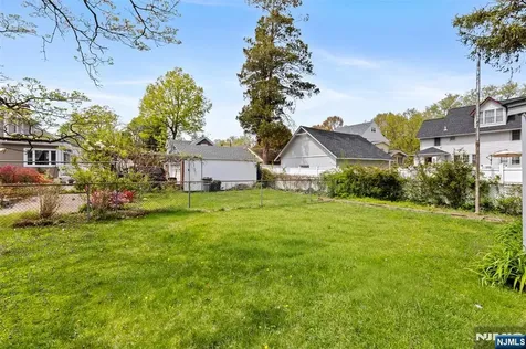 80 Union Place Ridgefield Park NJ 07660