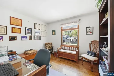 27 Pennsylvania Avenue Montvale NJ 07645