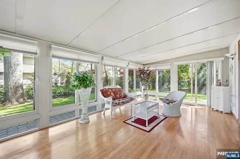 27 Pennsylvania Avenue Montvale NJ 07645