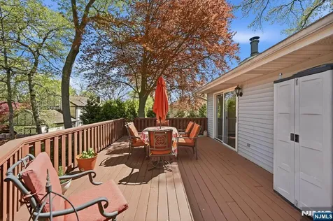 27 Pennsylvania Avenue Montvale NJ 07645