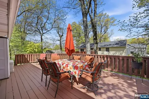 27 Pennsylvania Avenue Montvale NJ 07645