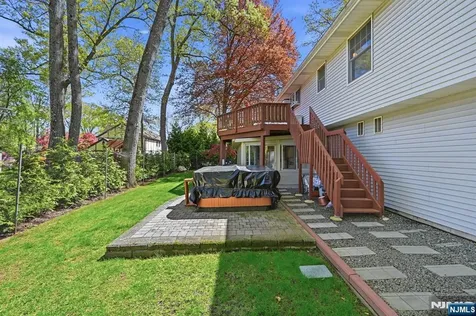 27 Pennsylvania Avenue Montvale NJ 07645