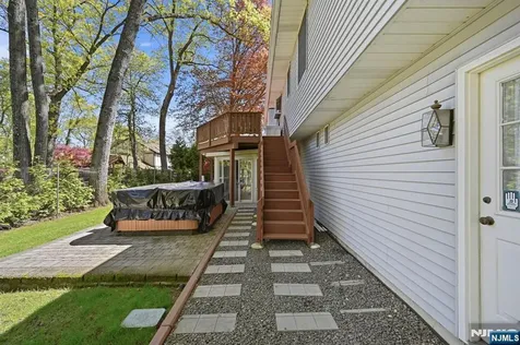 27 Pennsylvania Avenue Montvale NJ 07645