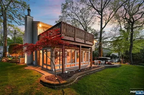 27 Pennsylvania Avenue Montvale NJ 07645