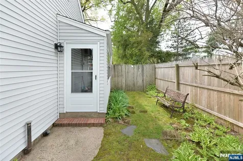 10 Williamson Place Fair Lawn NJ 07410