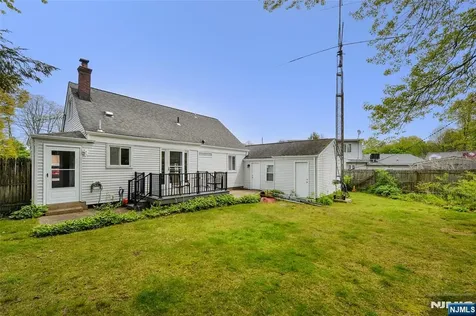 10 Williamson Place Fair Lawn NJ 07410