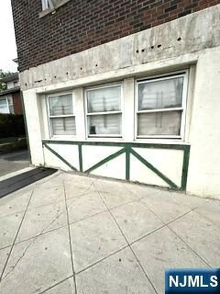 398-400 Centre Street Nutley NJ 07110