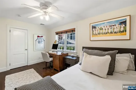 138 Melrose Place Ridgewood NJ 07450