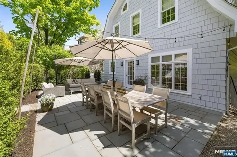 138 Melrose Place Ridgewood NJ 07450