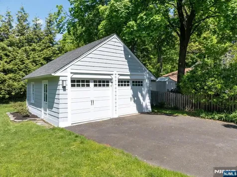 138 Melrose Place Ridgewood NJ 07450