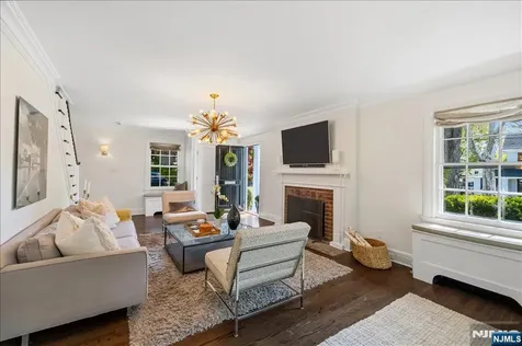 138 Melrose Place Ridgewood NJ 07450