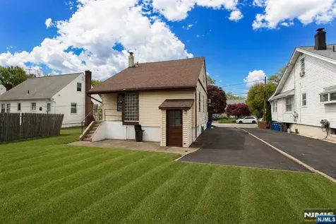 5-23 Canger Place Fair Lawn NJ 07410