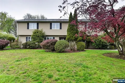 52 Ashburn Road Wayne NJ 07470