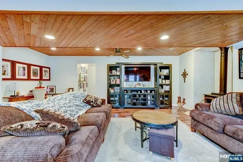 52 Ashburn Road Wayne NJ 07470