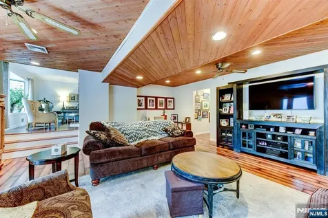 52 Ashburn Road Wayne NJ 07470