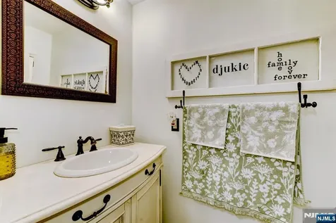 52 Ashburn Road Wayne NJ 07470