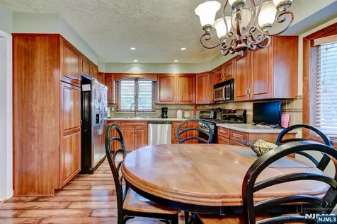 52 Ashburn Road Wayne NJ 07470