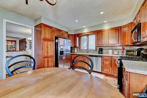 52 Ashburn Road Wayne NJ 07470