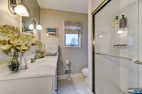 52 Ashburn Road Wayne NJ 07470