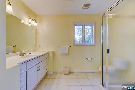 52 Ashburn Road Wayne NJ 07470