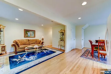 52 Ashburn Road Wayne NJ 07470