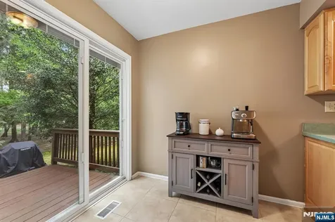 80 Lexington Lane Wayne NJ 07470