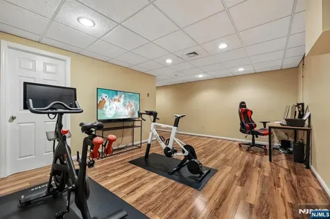 80 Lexington Lane Wayne NJ 07470