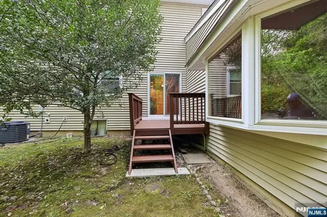 80 Lexington Lane Wayne NJ 07470