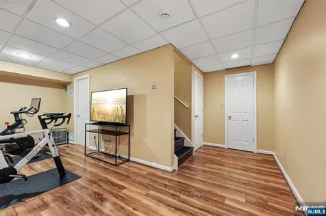 80 Lexington Lane Wayne NJ 07470