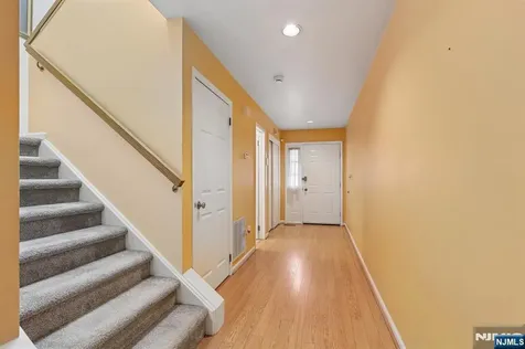 80 Lexington Lane Wayne NJ 07470