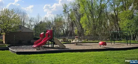 80 Lexington Lane Wayne NJ 07470
