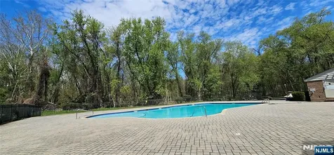 80 Lexington Lane Wayne NJ 07470