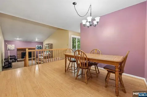 80 Lexington Lane Wayne NJ 07470