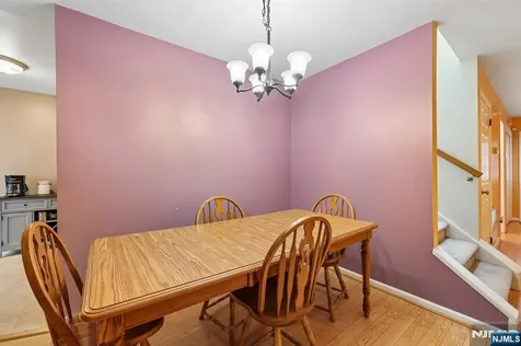 80 Lexington Lane Wayne NJ 07470
