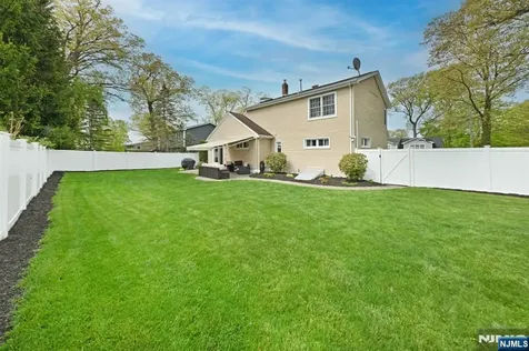 409 Walnut Street Twp Of Washington NJ 07676