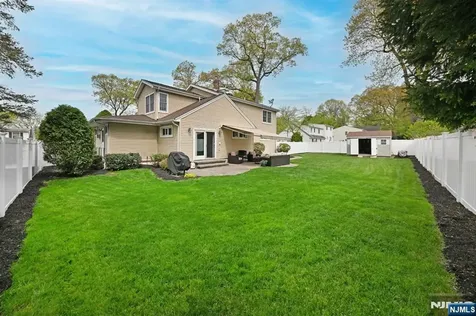 409 Walnut Street Twp Of Washington NJ 07676