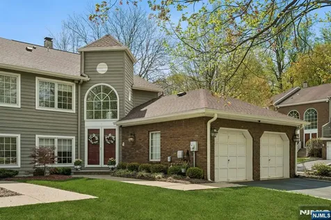 1 Beekman Hill Road Caldwell NJ 07006