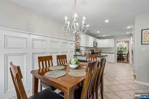 1 Beekman Hill Road Caldwell NJ 07006