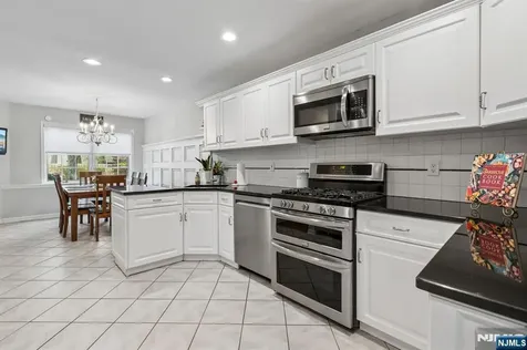 1 Beekman Hill Road Caldwell NJ 07006