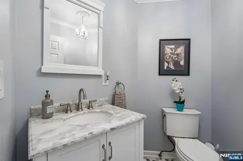 1 Beekman Hill Road Caldwell NJ 07006
