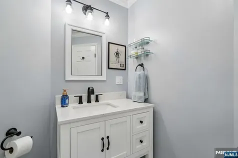 1 Beekman Hill Road Caldwell NJ 07006