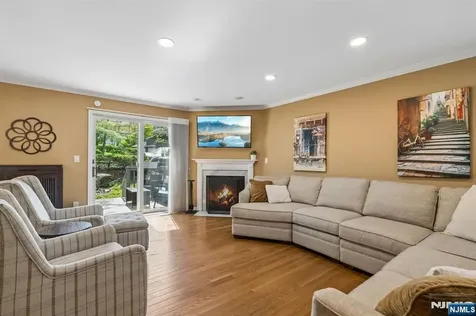 1 Beekman Hill Road Caldwell NJ 07006
